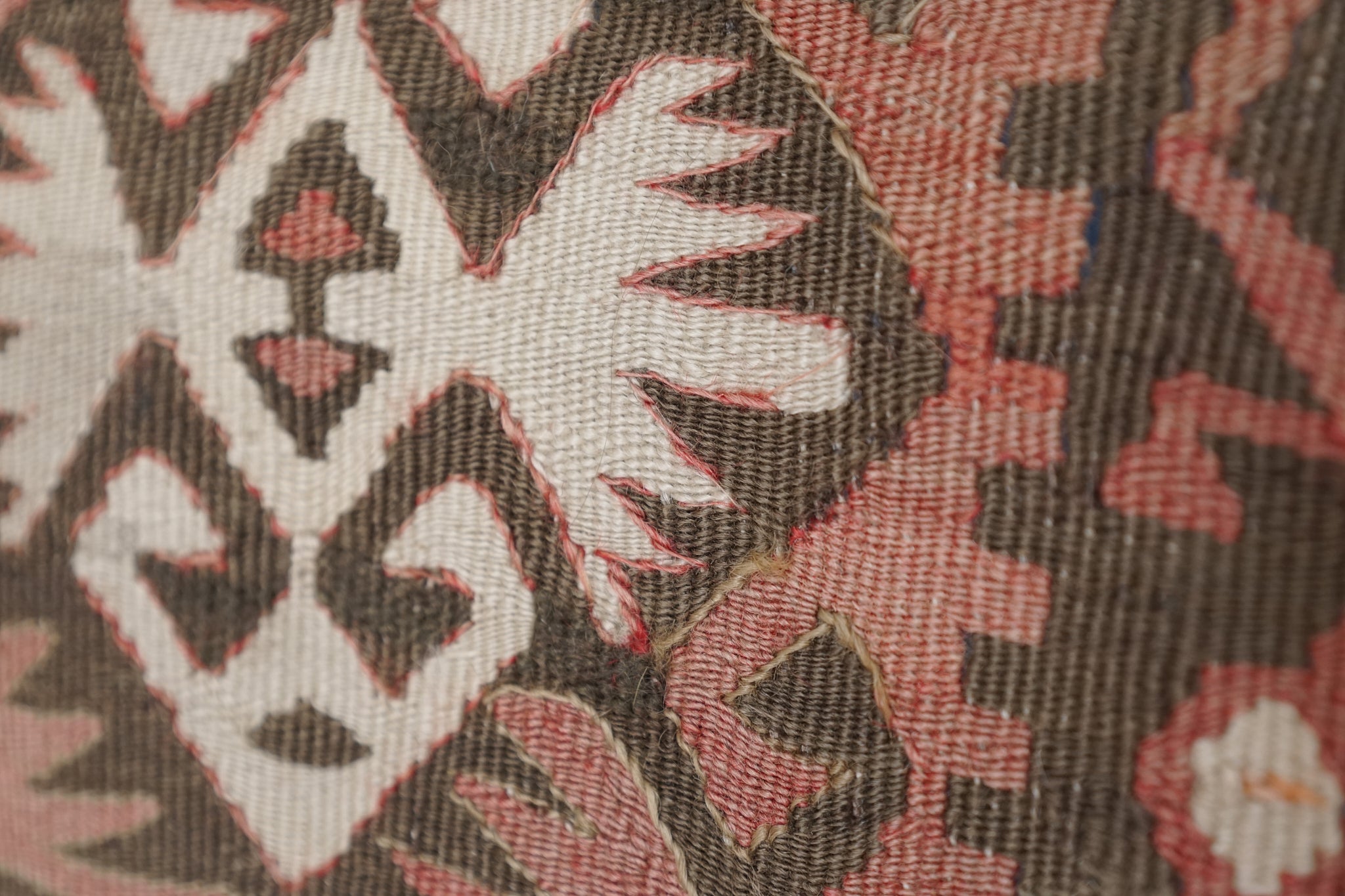 Vintage Kelim aus Esme – handgewebter Teppich, Wolle, 205 × 172 cm. Anatolian Soul No. 102