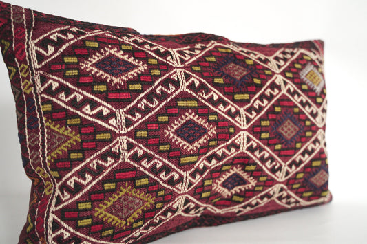 Nomaden Kissen 70 x 53 cm, vom Stamm der Karakecilli aus Anatolien. Vintage.