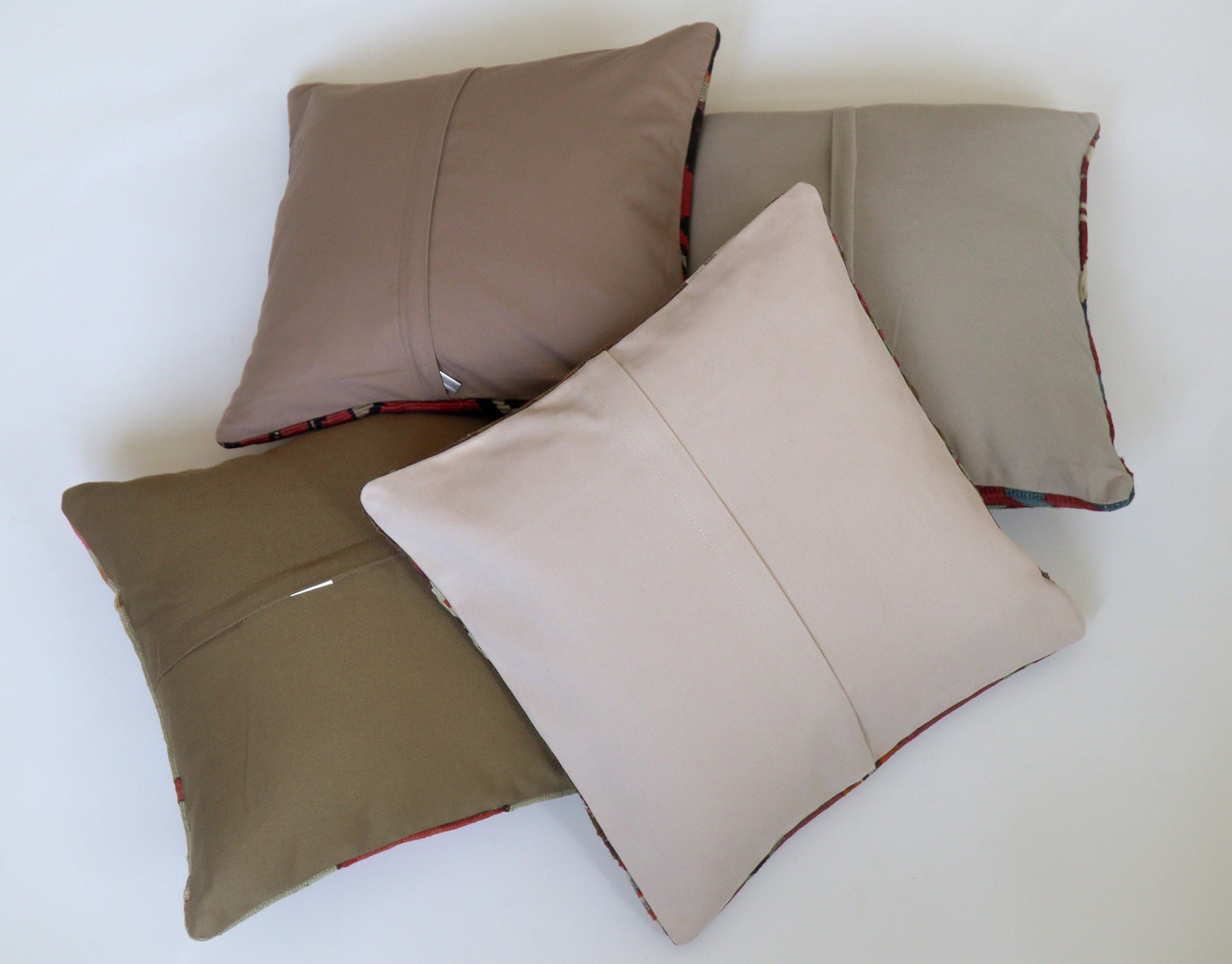 Unique kilim pillow from Turkey. 40 x 40 cm. Wool boho cushion.