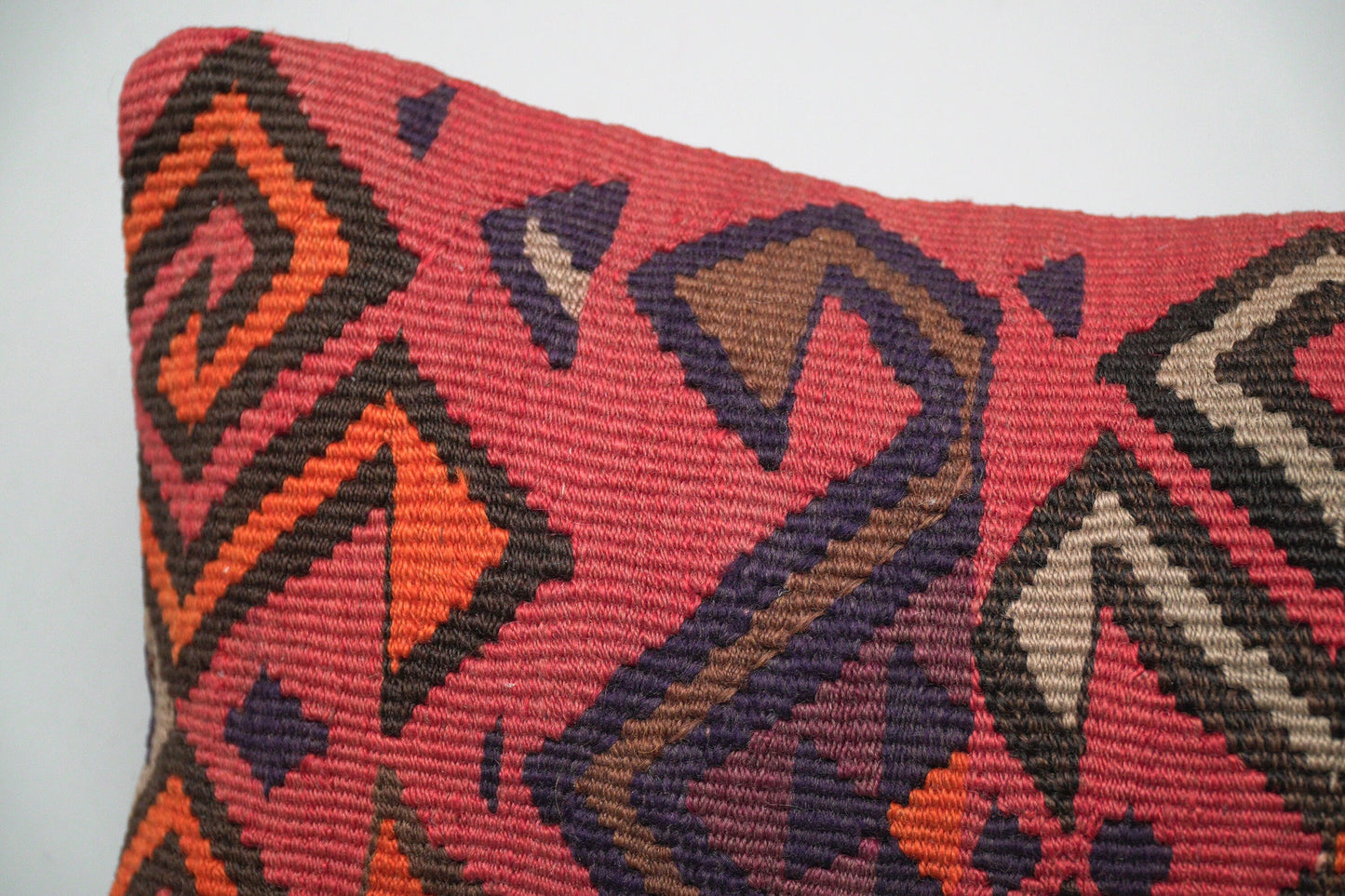 Unique vintage kilim pillow from Anatolia. 50 x 30 cm. Wool boho cushion.