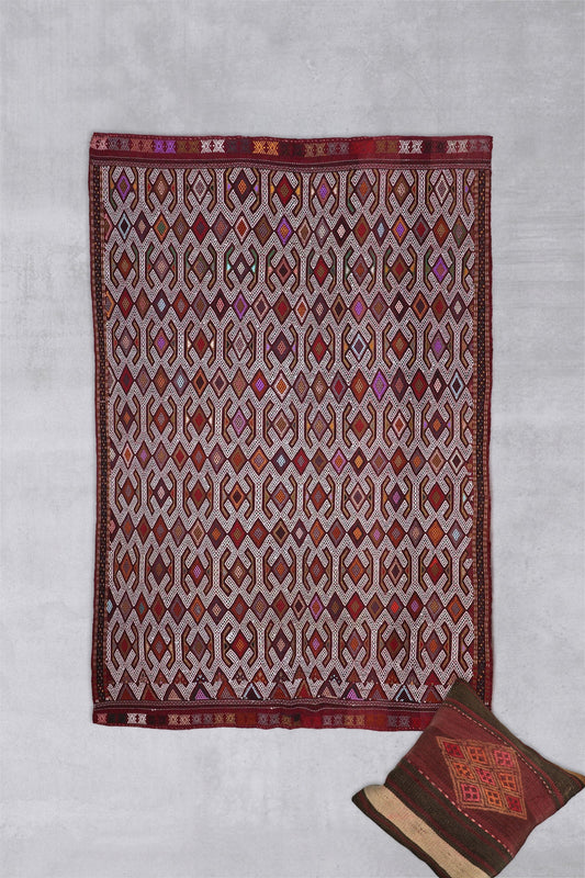 Broschierter Kelim, ca. 230 x 155 cm. Cicim Yörüken Kilim aus Zentralanatolien.