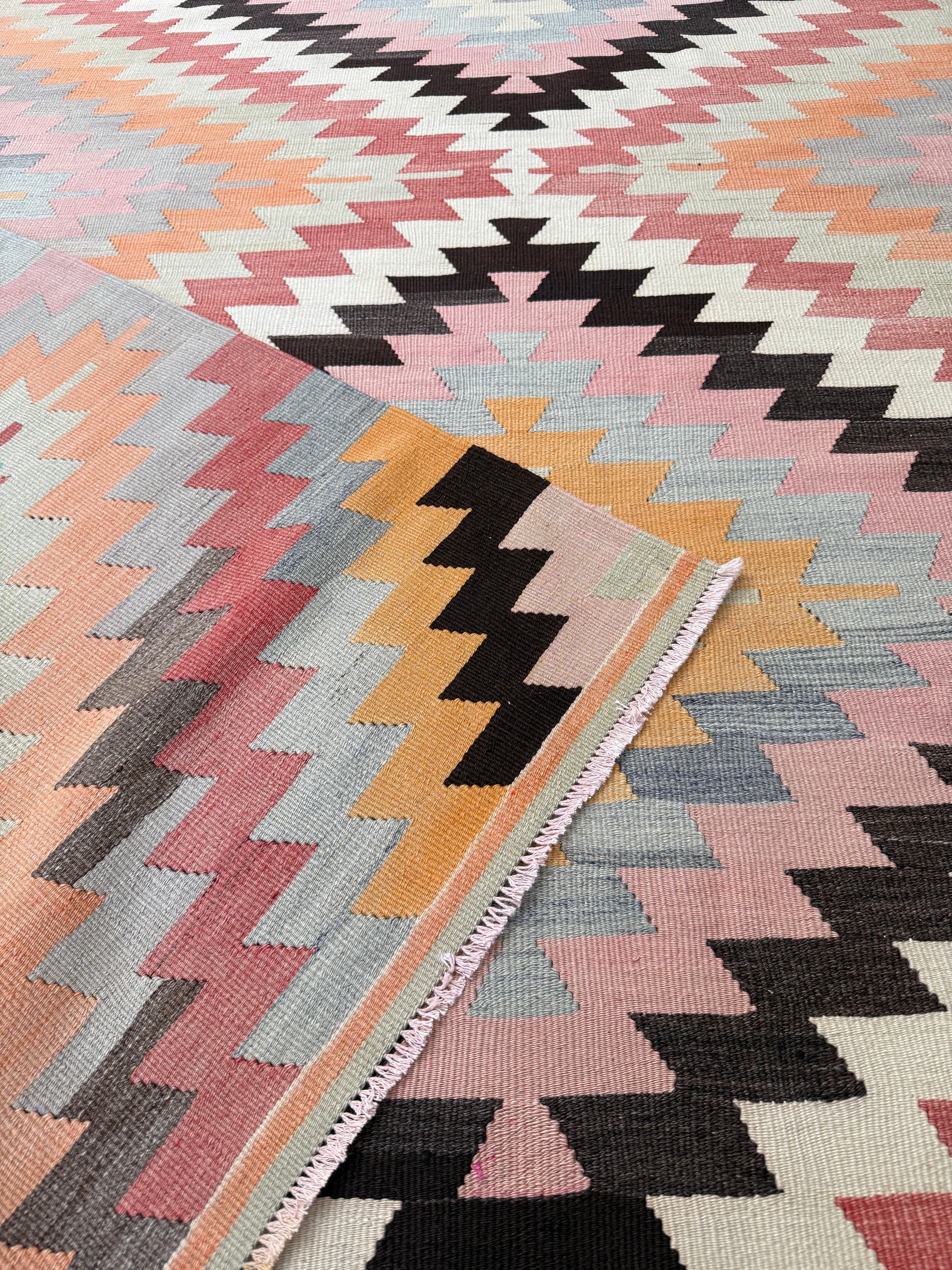Vintage Kelim aus Denizli – handgewebter Teppich, Wolle, 332 × 205 cm. Anatolian Soul No. 82