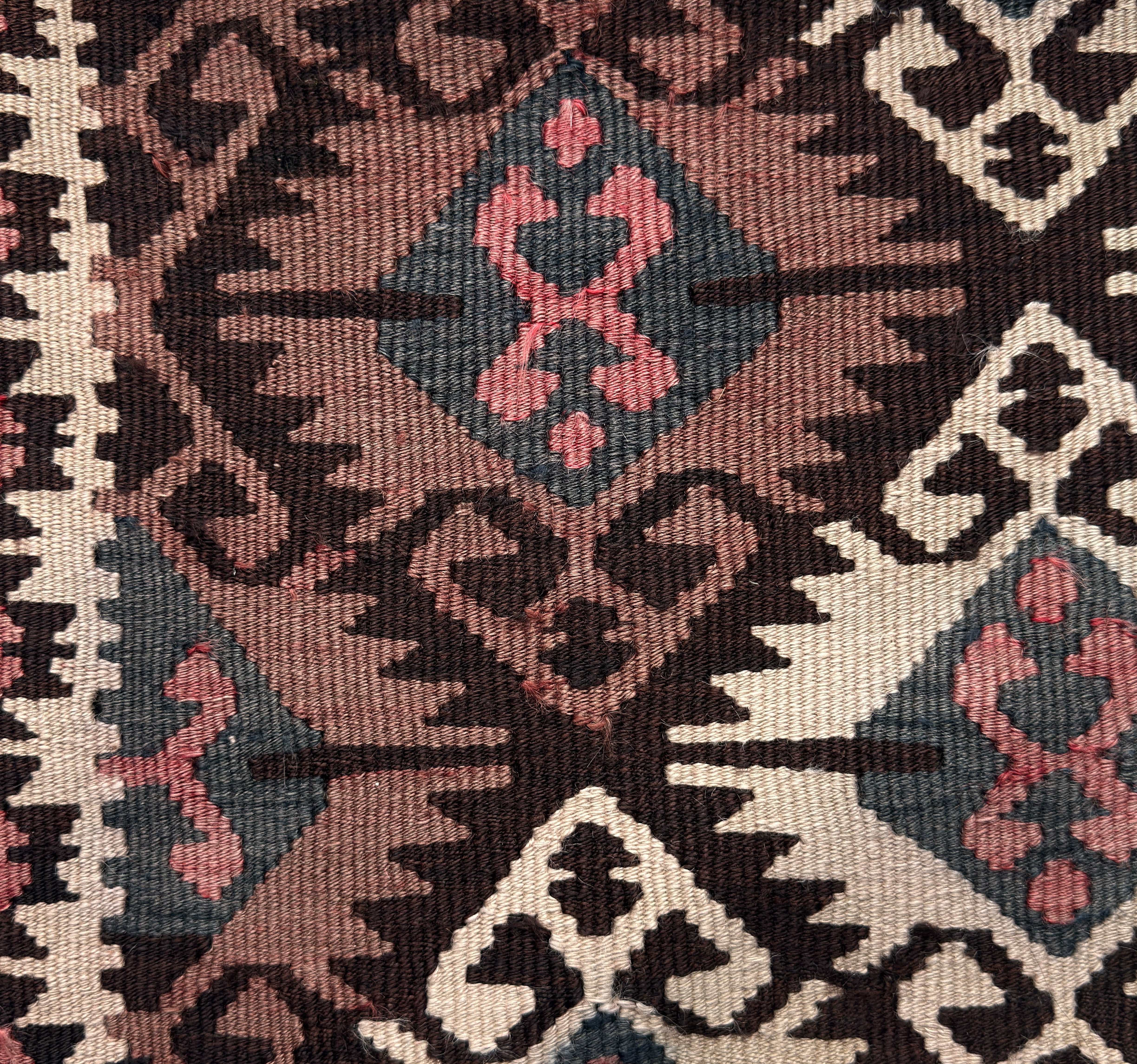 Kilim cushion 40 x 40 cm - finest wool