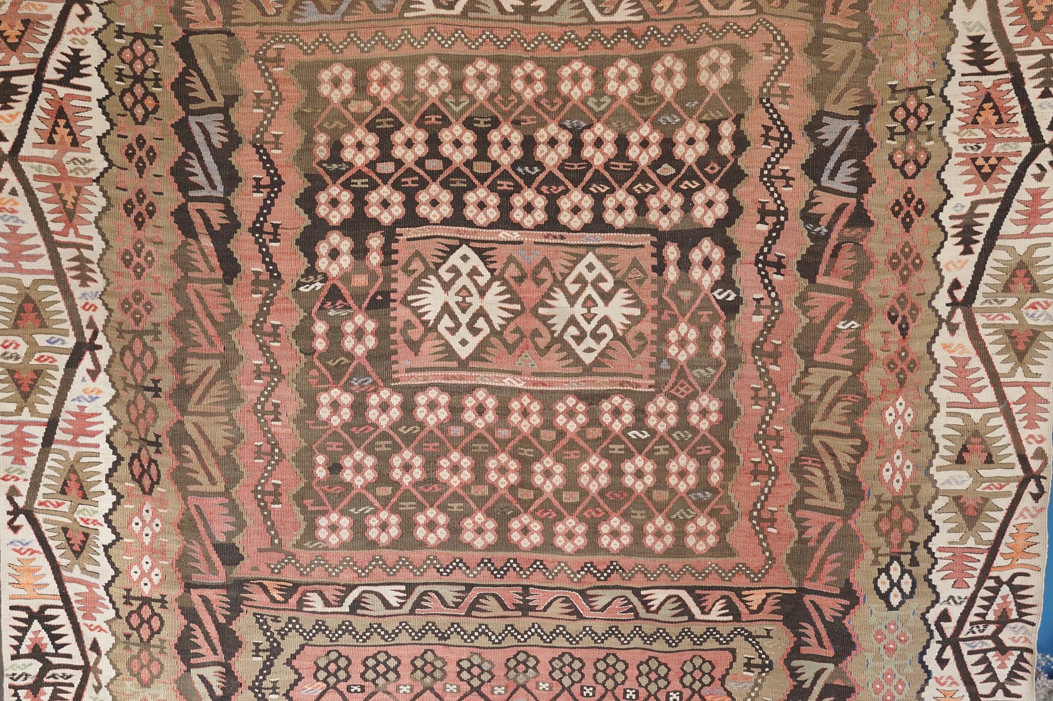 Vintage Kelim aus Esme – handgewebter Teppich, Wolle, 205 × 172 cm. Anatolian Soul No. 102