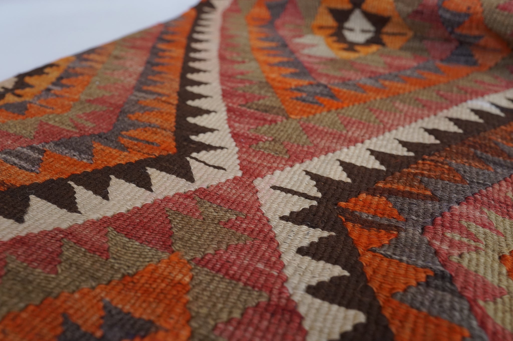 Vintage Kelim aus Mut - handgewebter Teppich, Wolle 315 x 174 cm. Anatolian Soul No. 108