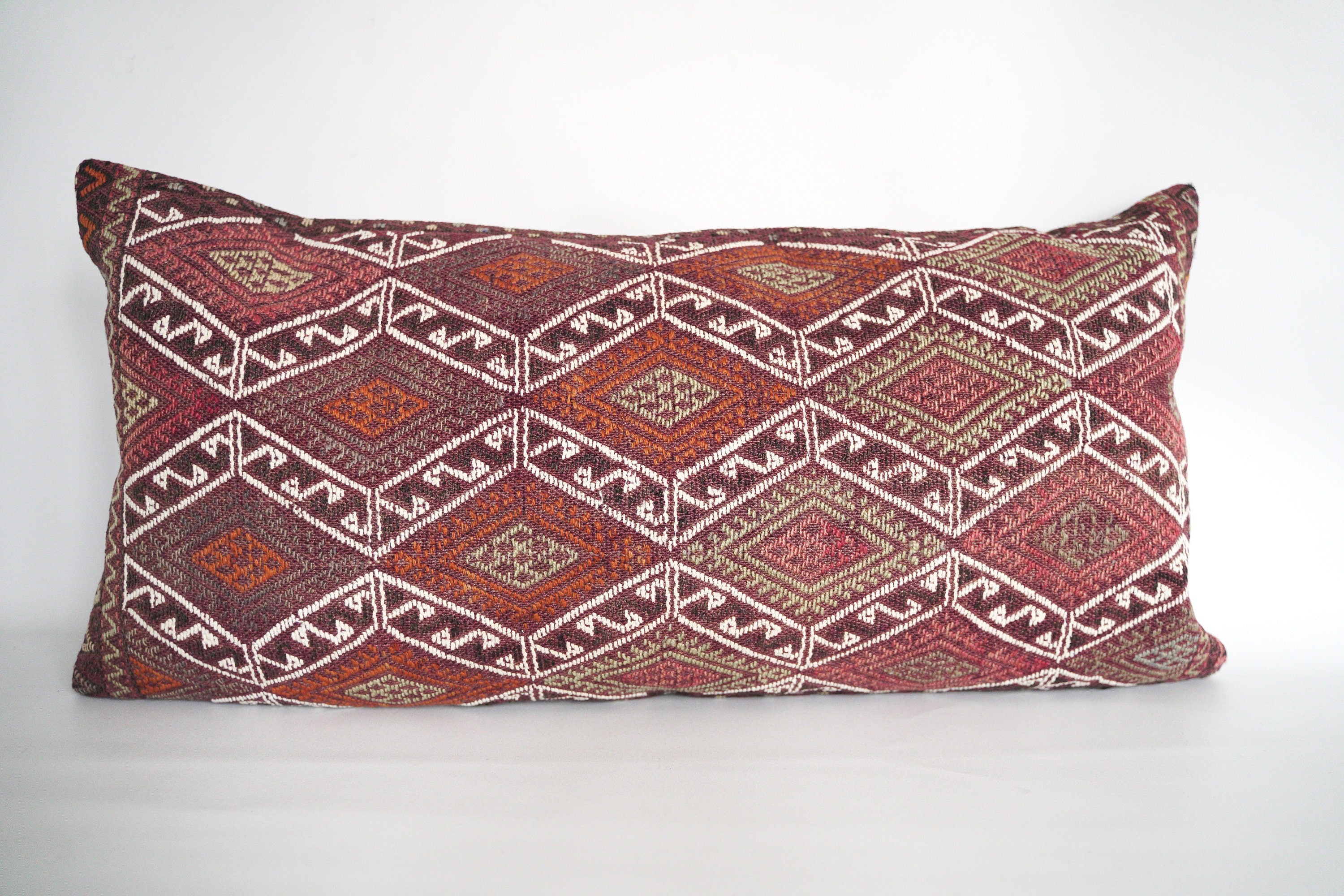 Nomad cushion 80 x 45 cm, from the Karakecilli tribe from Anatolia.