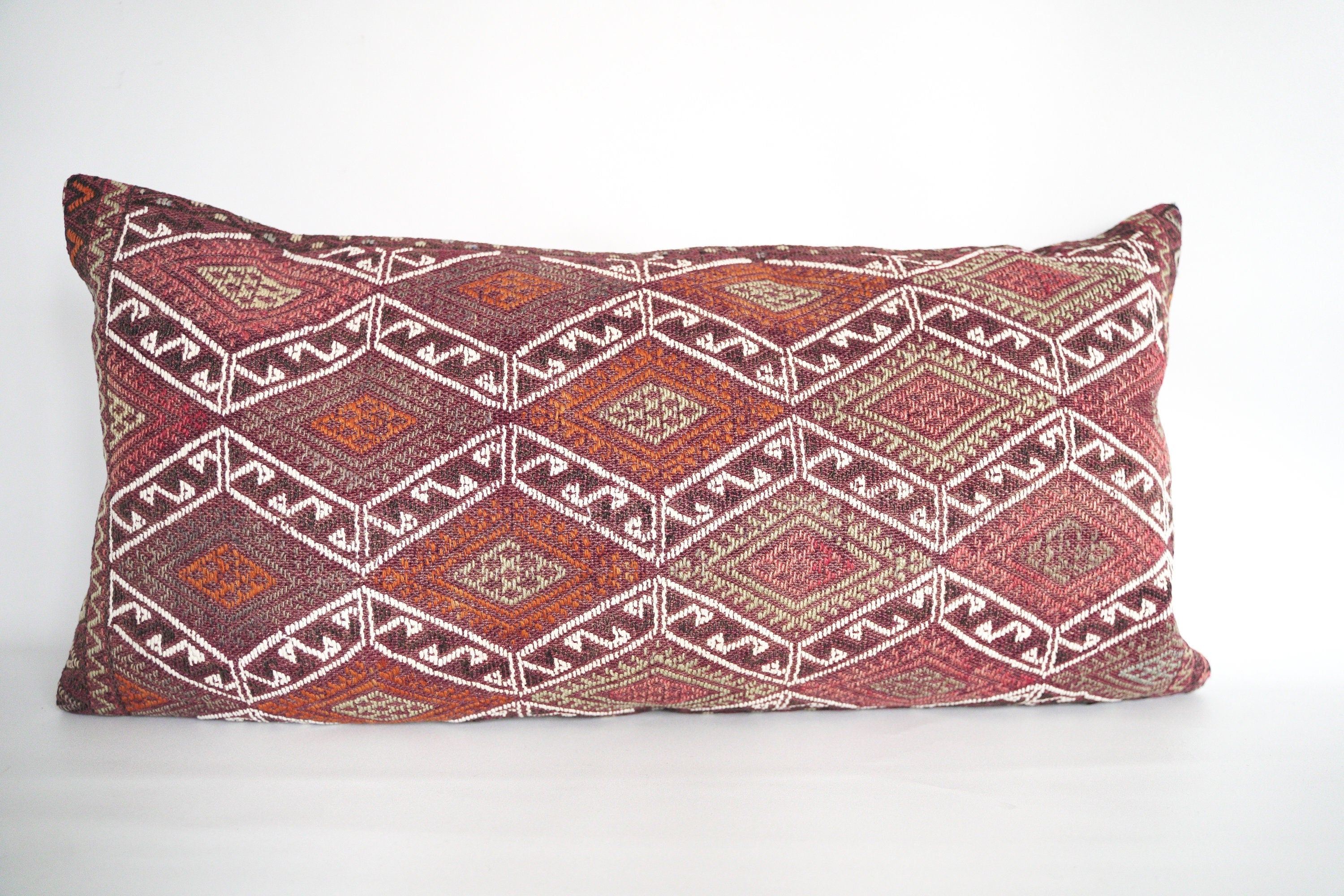 Nomad cushion 80 x 45 cm, from the Karakecilli tribe from Anatolia.