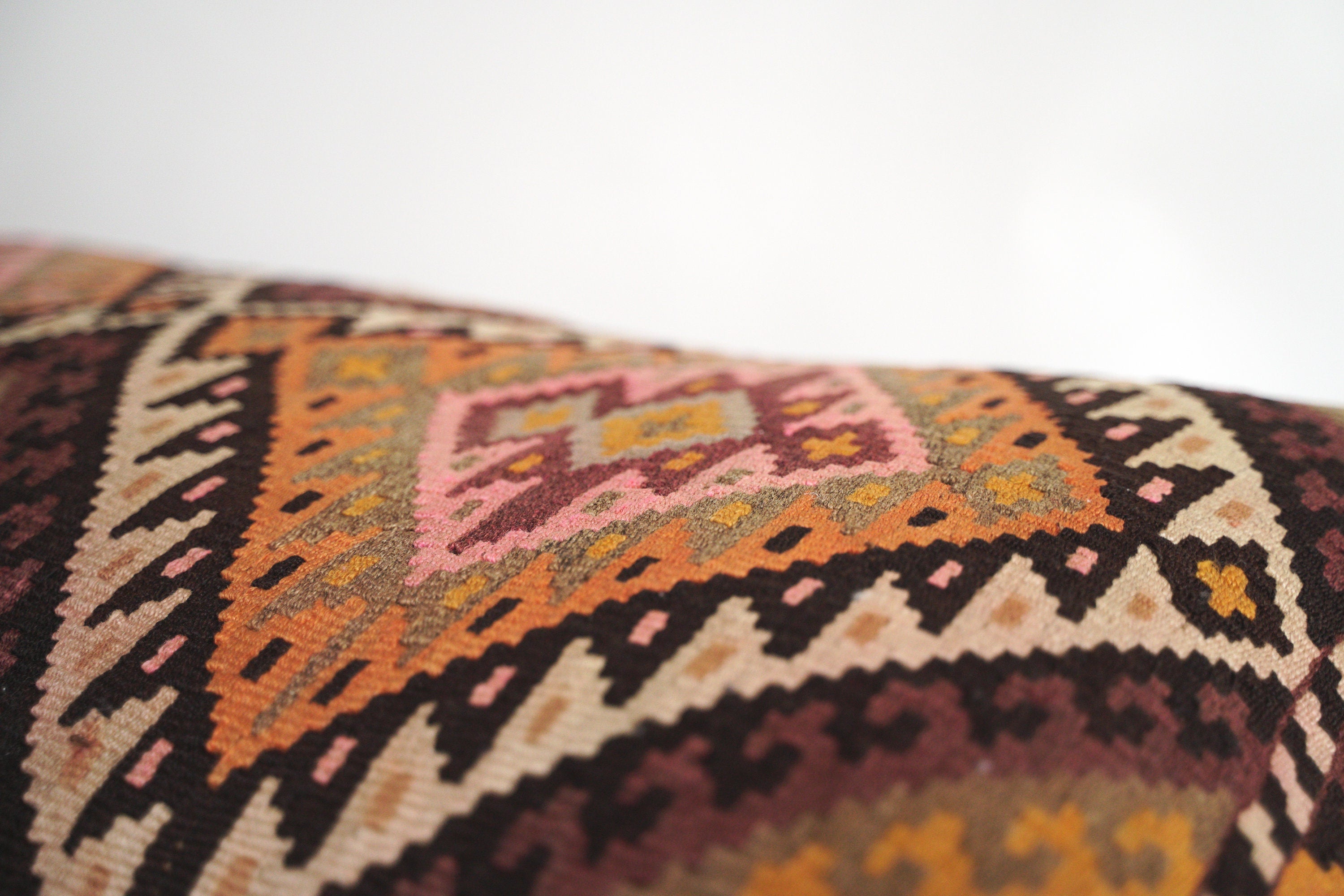 Semi-antique nomad cushion 90 x 53 cm, from the Karakecilli tribe of Anatolia.