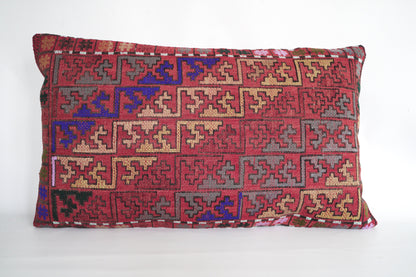 Echtes Nomadenkissen ca. 80 x 50 cm, vom Stamm der Karakecilli aus Anatolien. Vintage Kissenbezug.