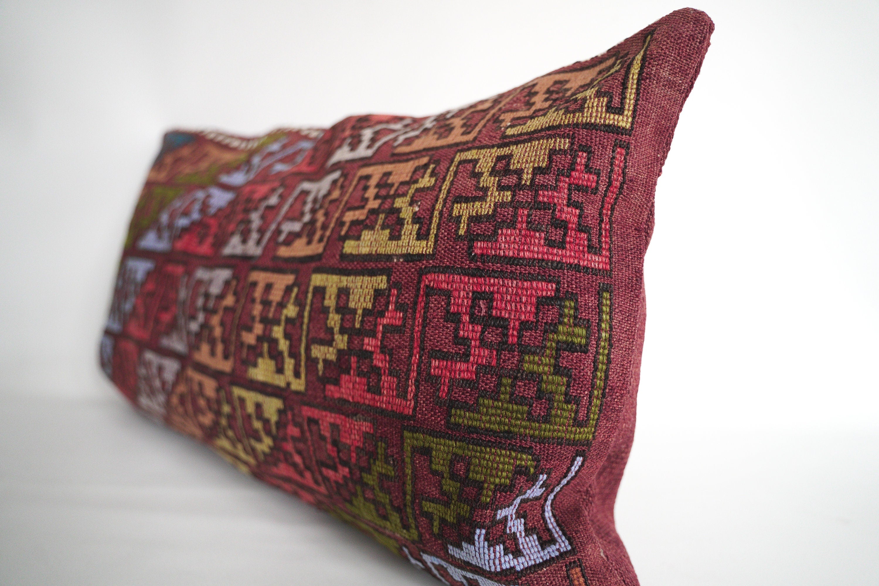 Nomad cushion 80 x 45 cm, from the Karakecilli tribe from Anatolia.