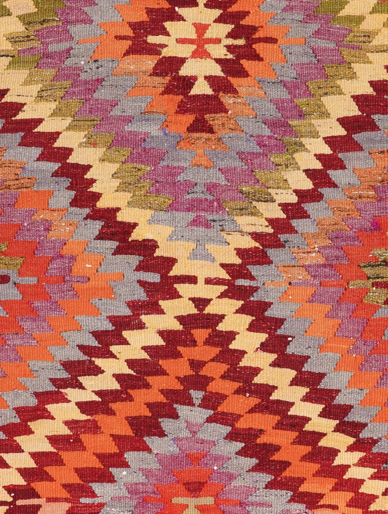 Vintage kilim from the Antalya region, 193 x 142 cm.