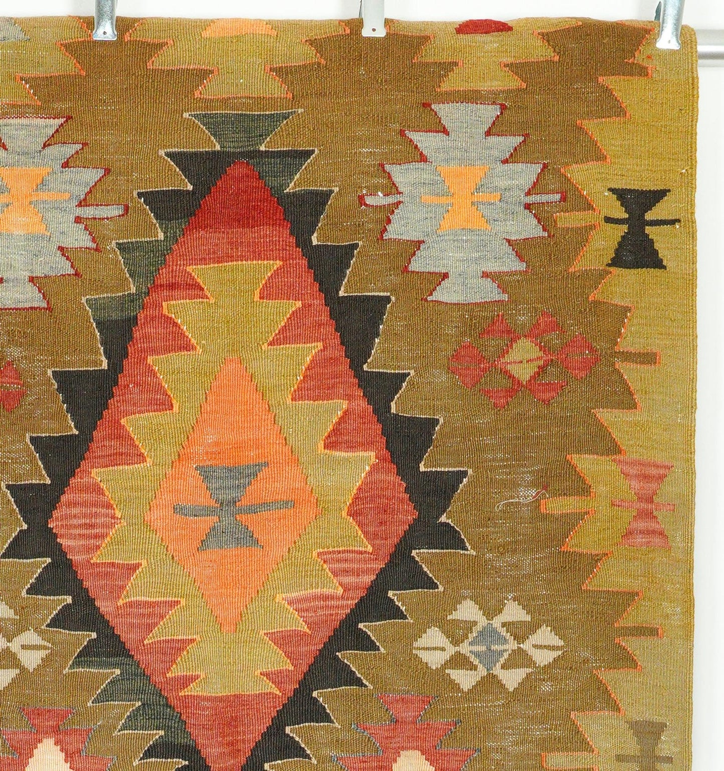 Kilim runner 267x95 cm. Wool on cotton. Handwoven in Central Anatolia.