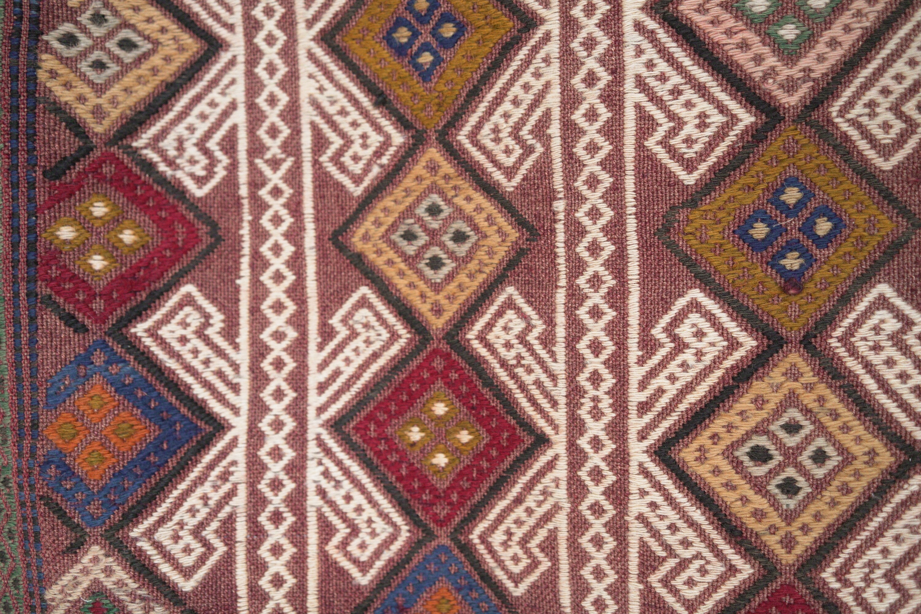 Karapinar nomad kilim. Brocaded Cicim Kilim from Central Anatolia, approx. 170 x 125 cm.