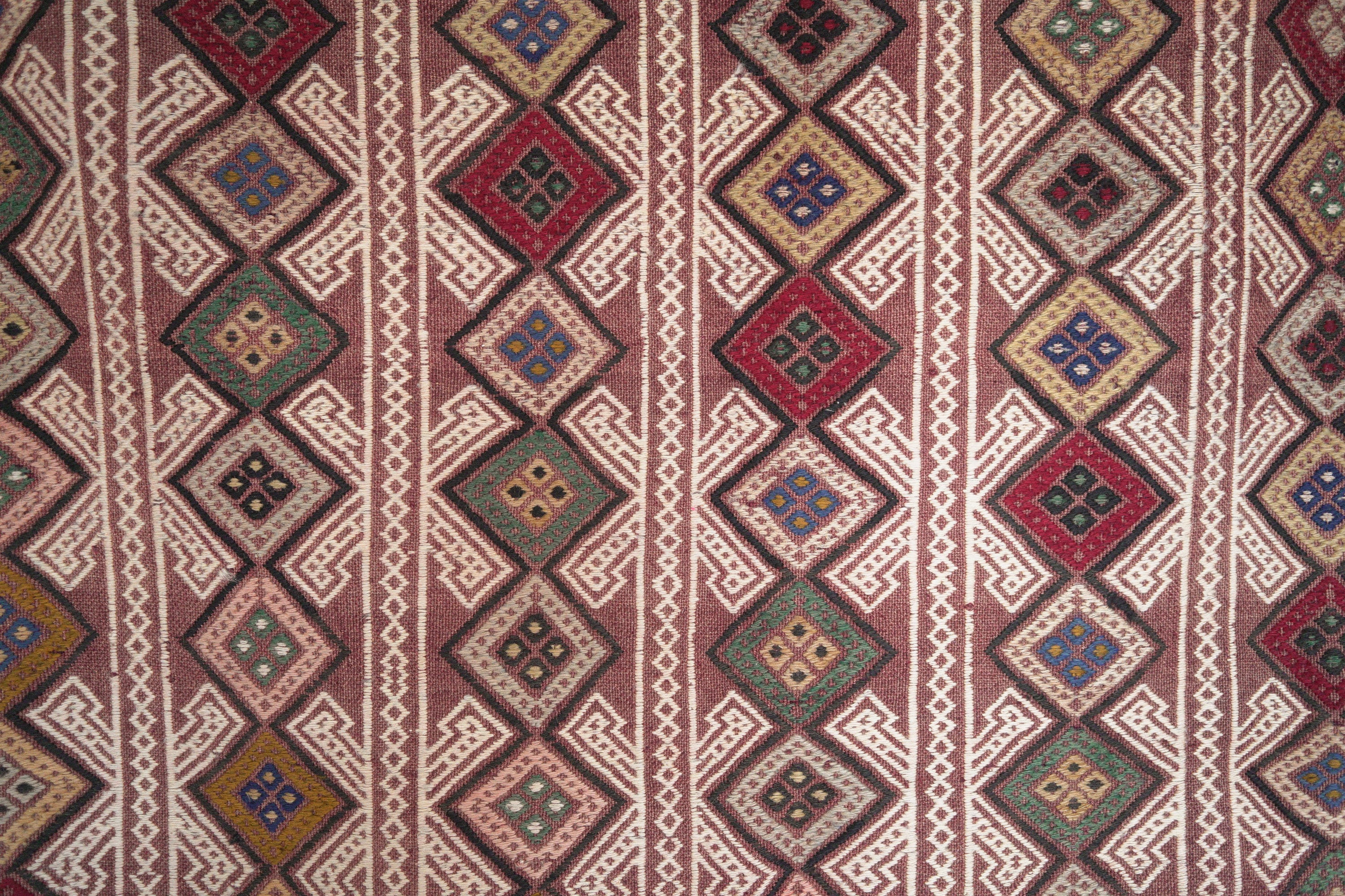 Karapinar nomad kilim. Brocaded Cicim Kilim from Central Anatolia, approx. 170 x 125 cm.