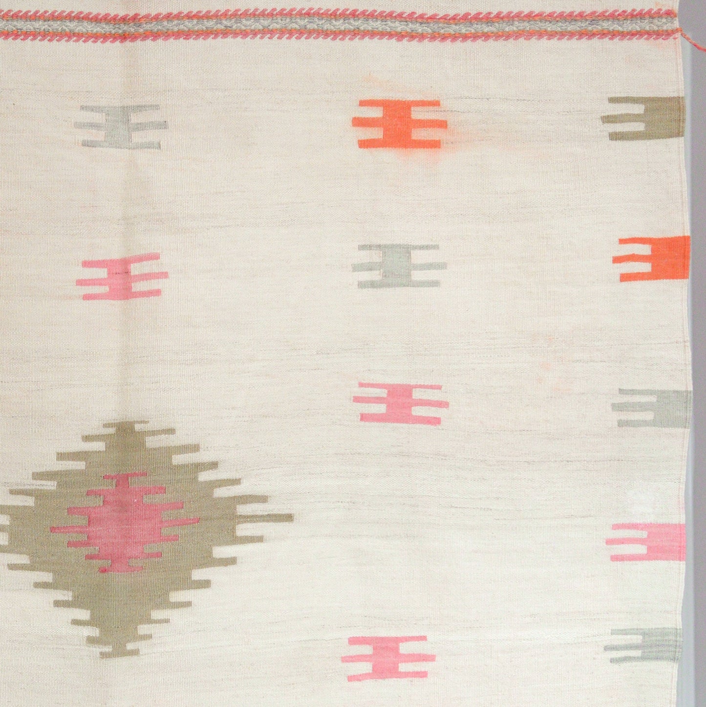 Vintage Afyon Kelim, ca. 182 x 128 cm.