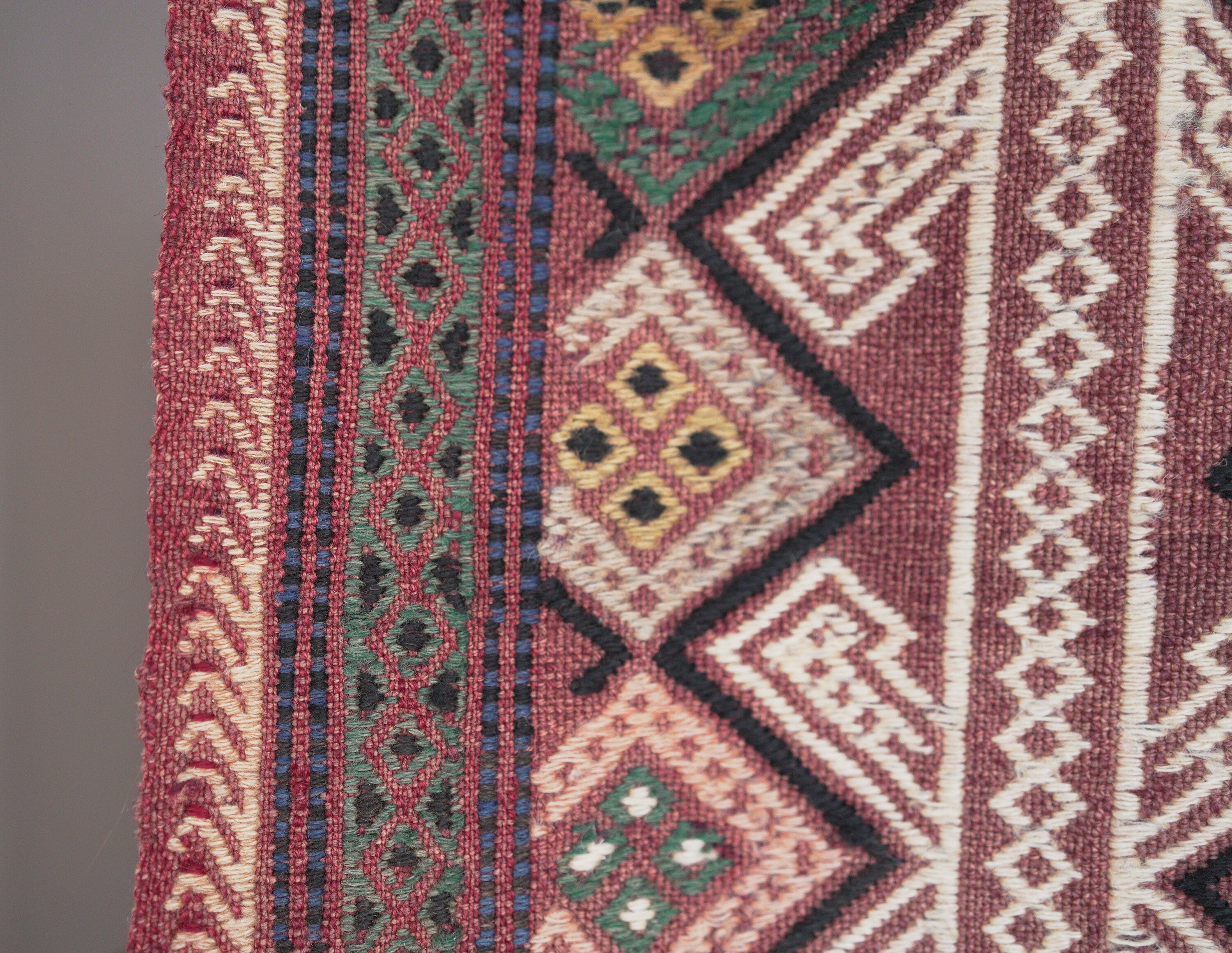 Karapinar nomad kilim. Brocaded Cicim Kilim from Central Anatolia, approx. 170 x 125 cm.