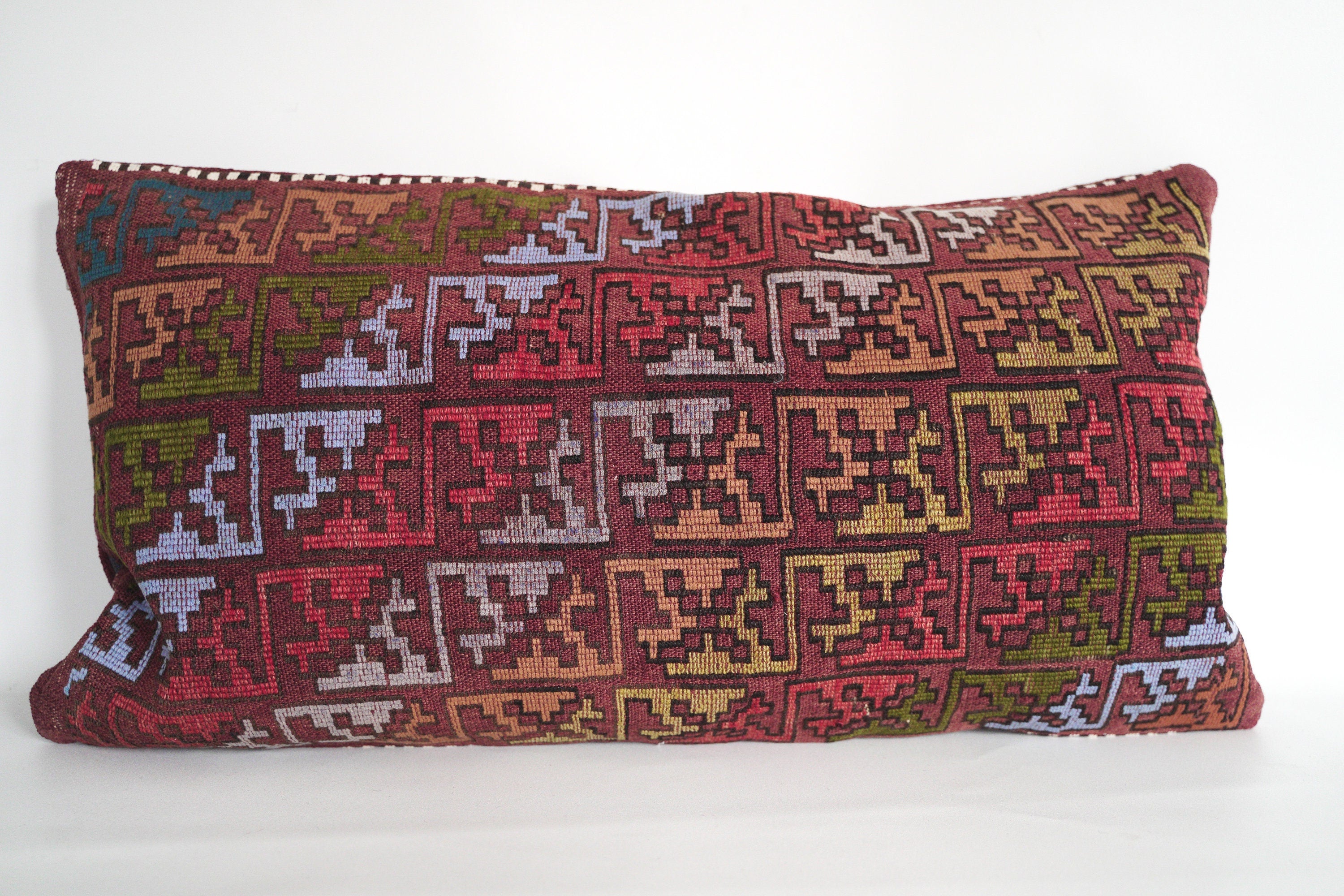 Nomad cushion 80 x 45 cm, from the Karakecilli tribe from Anatolia.