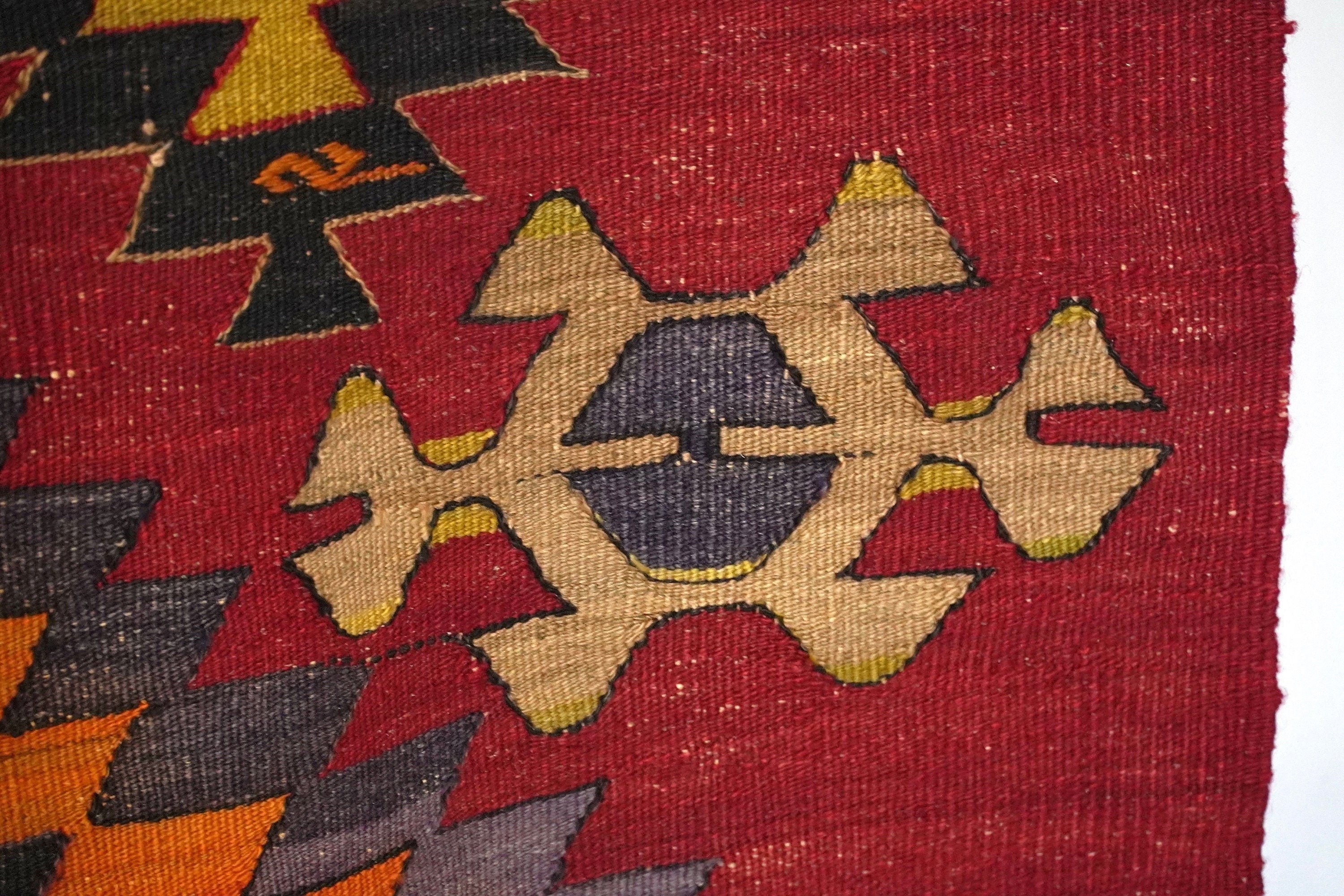 Kilim from Central Anatolia 400 x 155 cm. Wool.